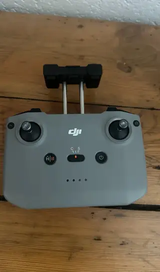 DJI RC-N3 Controller ve velmi pěkném stavu