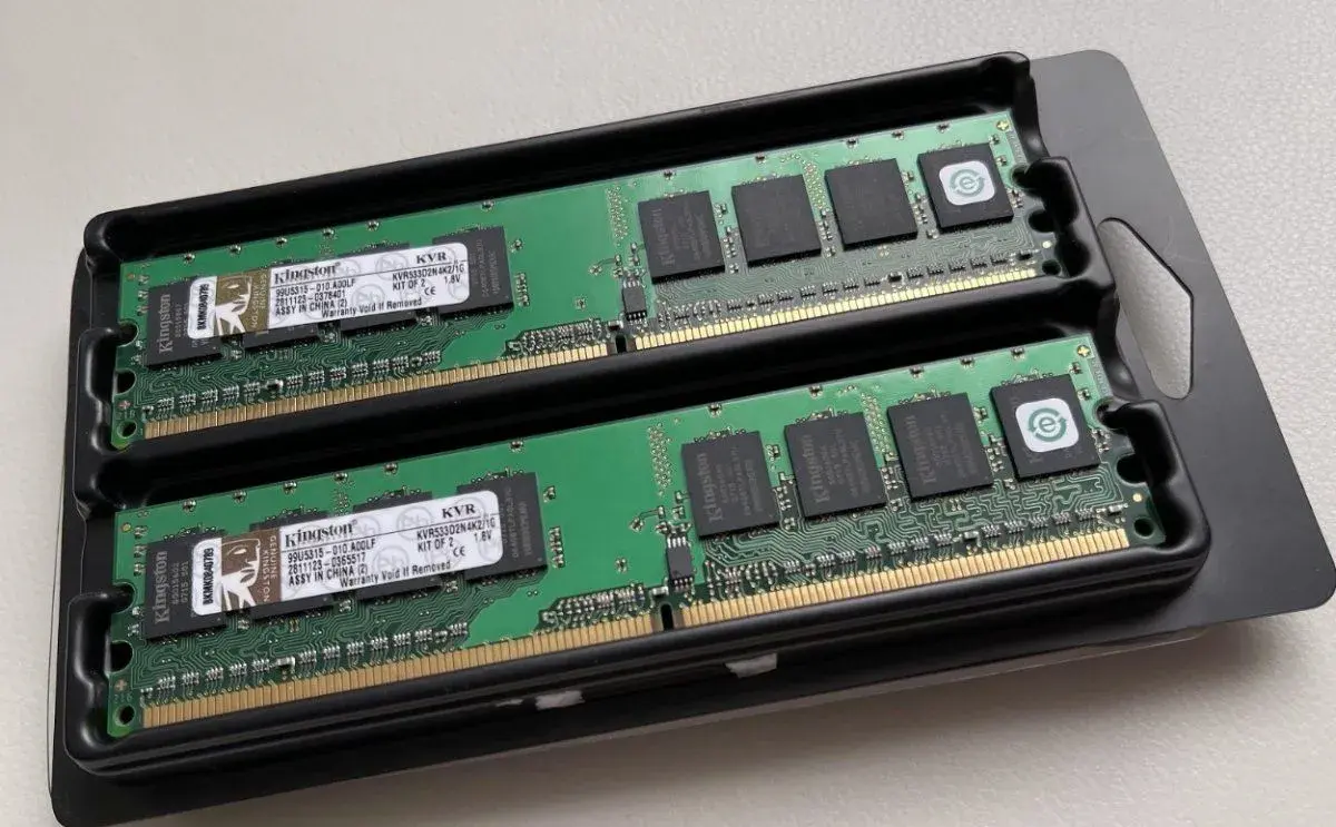 2 x 1GB Kingston 533 MHz