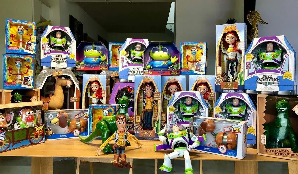Hracky Toy Story, Woody, Buzzlightear, Jessie, T-Rex atd.