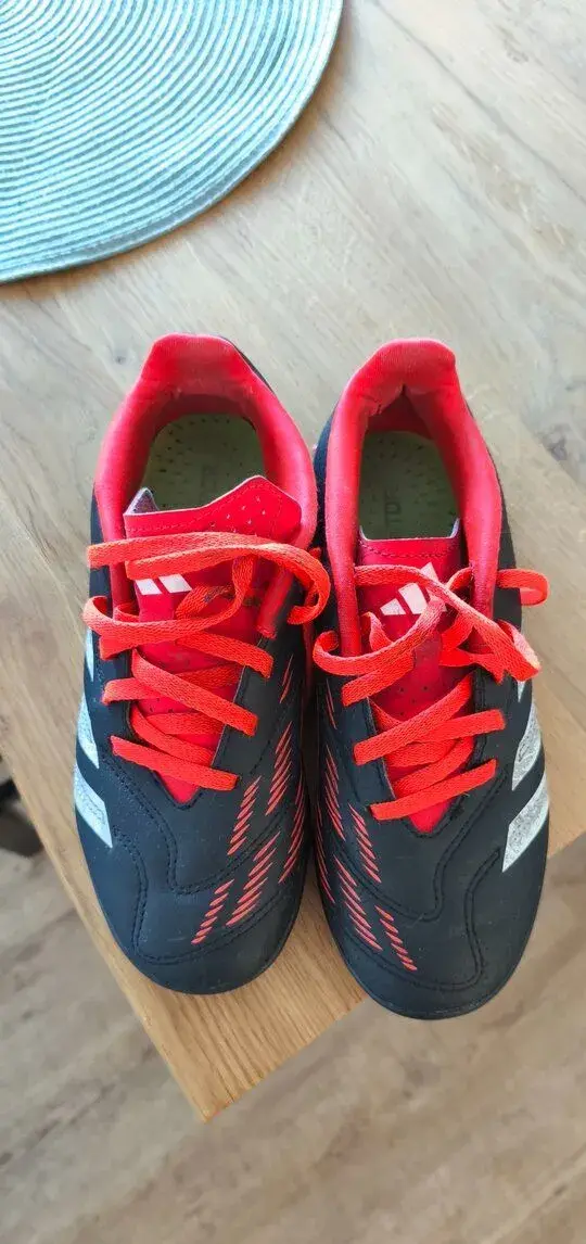 Turfy Adidas Predator vel. 34