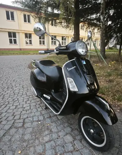 Piaggio Vespa 125 GTS