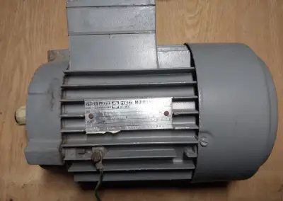 Elektromotor MEZ Mohelnice 370W, 910ot/min