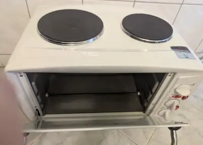 Mini troubu s dvěma plotýnkami