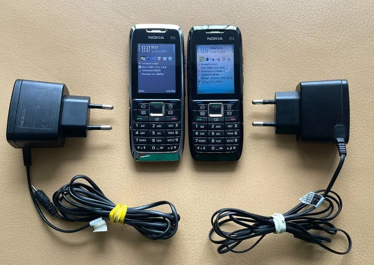Nokia E51