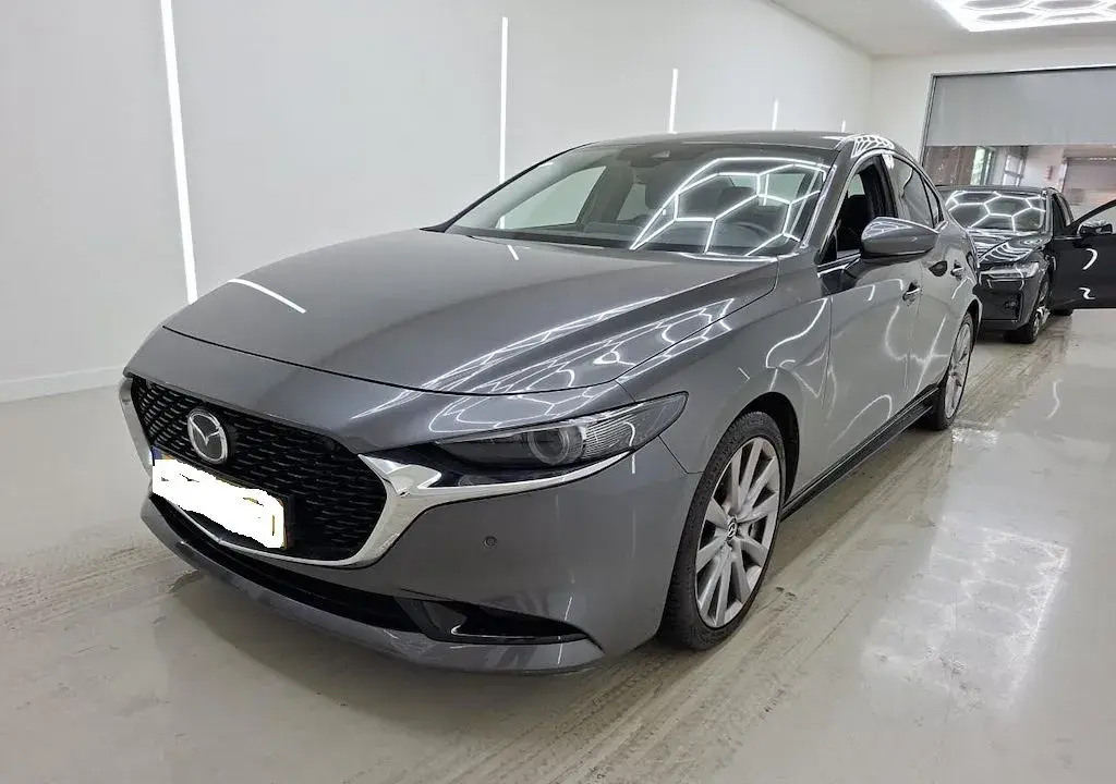 Mazda – 2019, 119 900 km