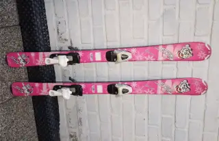 Carvingové dětské dívčí lyže 110 cm TecnoPro, bezvadný stav,