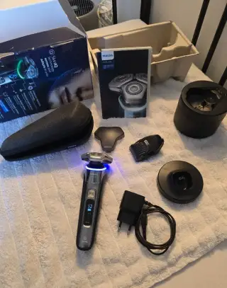 Holici strojek Philips 9000