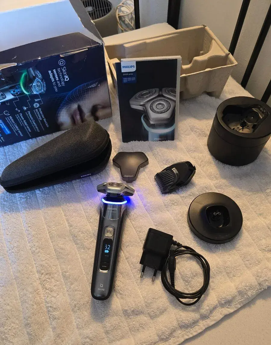 Holici strojek Philips 9000