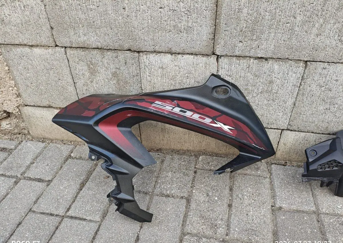 Honda cb500x kapotáž nádrže pravá přední