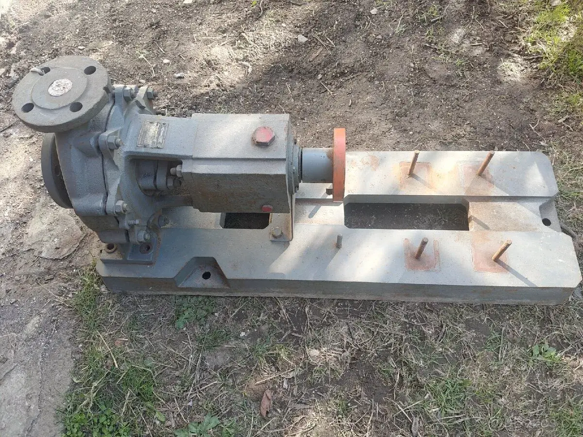 Čerpadlo Sigma 32-NVD-200 na masivním rámu