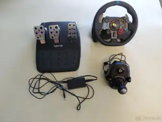 Logitech G29 Driving Force + Logitech Driving Force Shifter