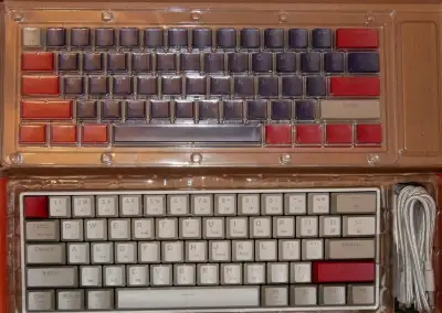 60% mechanická klávesnice, multimode, brown switch RGB, nová