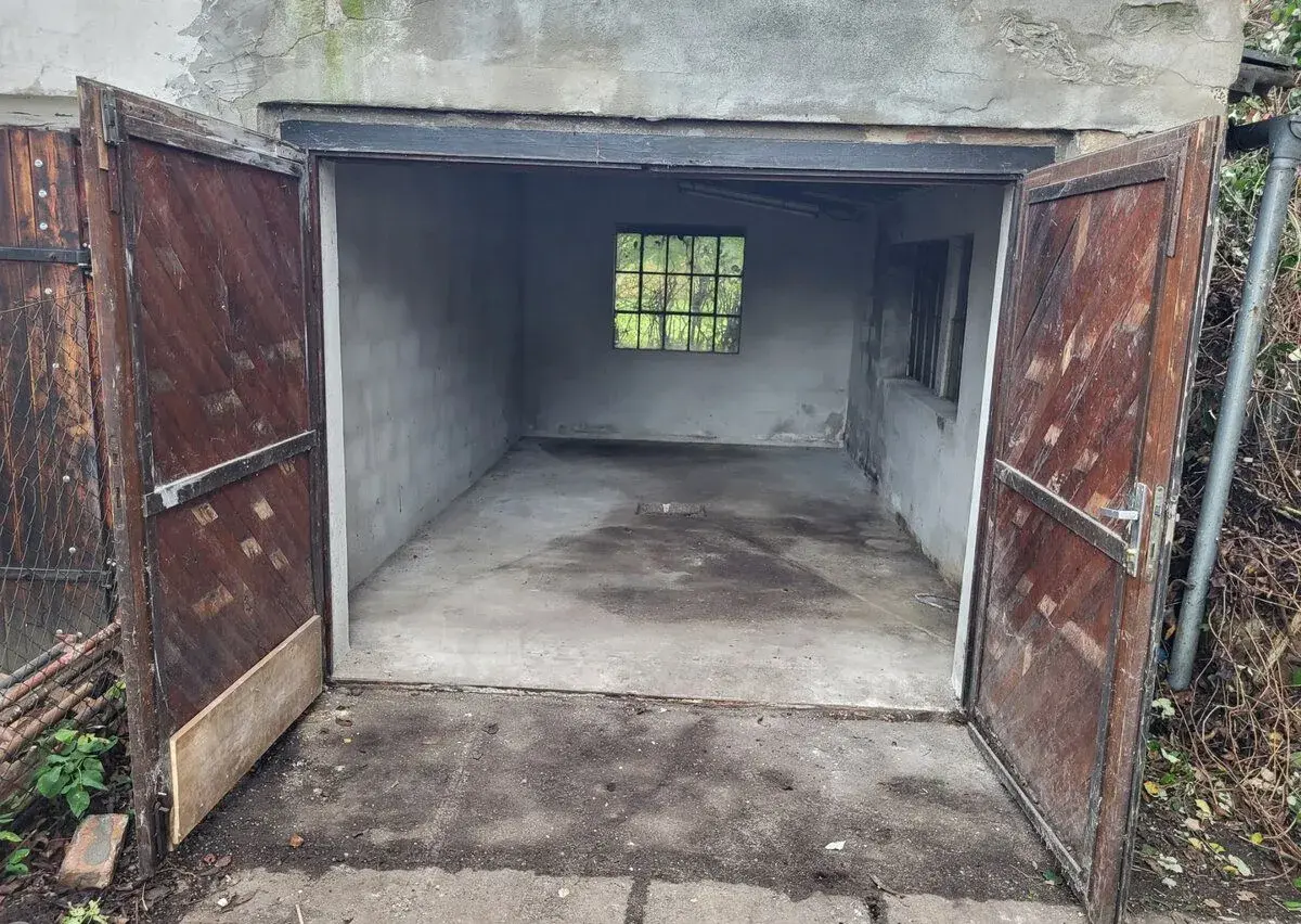 Pronájem garáže, 20 m2, P9-Kbely, ul. Mladějovská