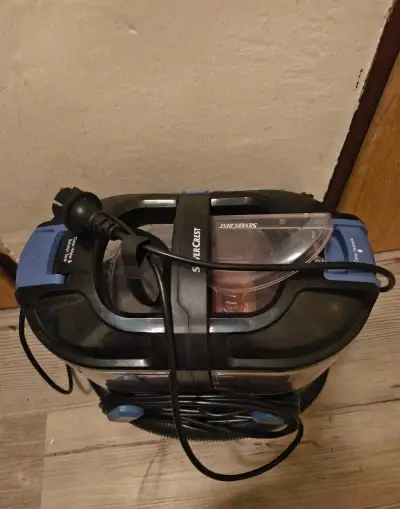 Čistič koberců a calouneni