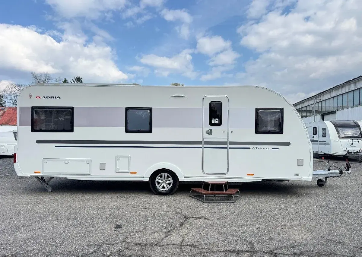 Adria Adora 613 UL ~ dělené postele