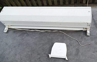 Předokenní roleta
