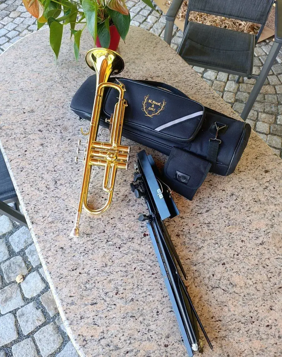 M.Jiracek model 133L – B trumpeta perinetová, lakovaná s po