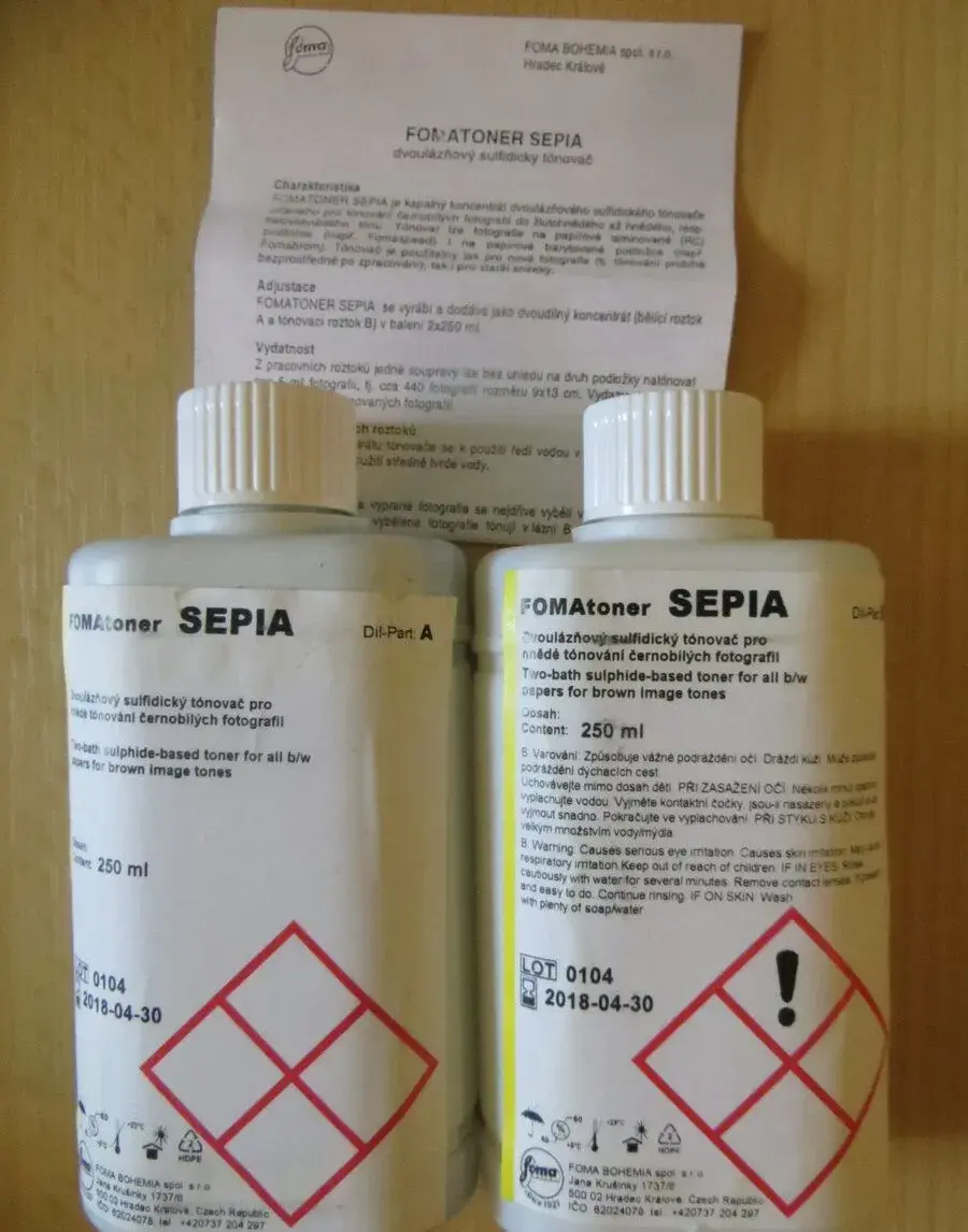 FOMA sepia toner - nový včetně návodu