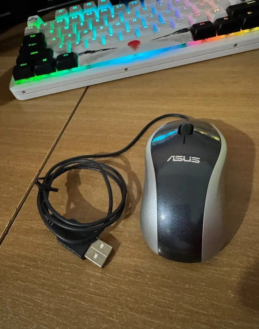 Kancelářská myš asus