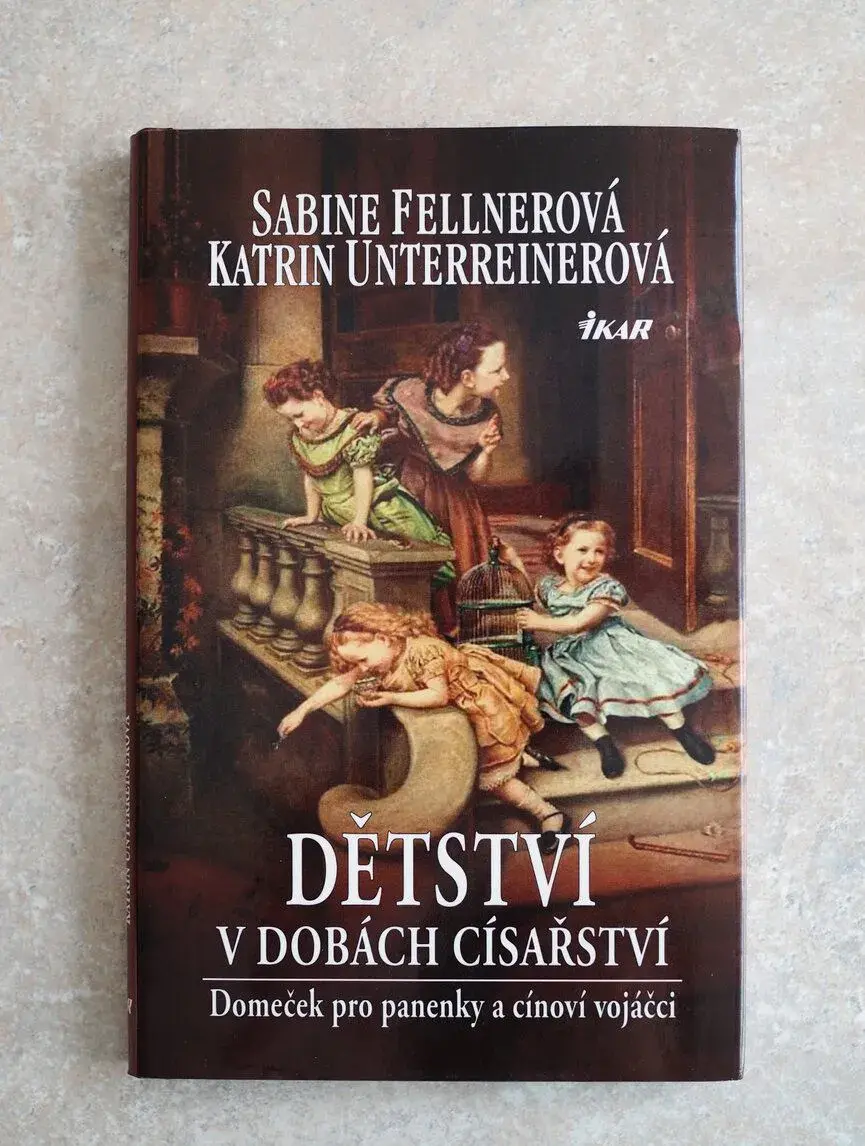 kniha Dětství v dobách císařství