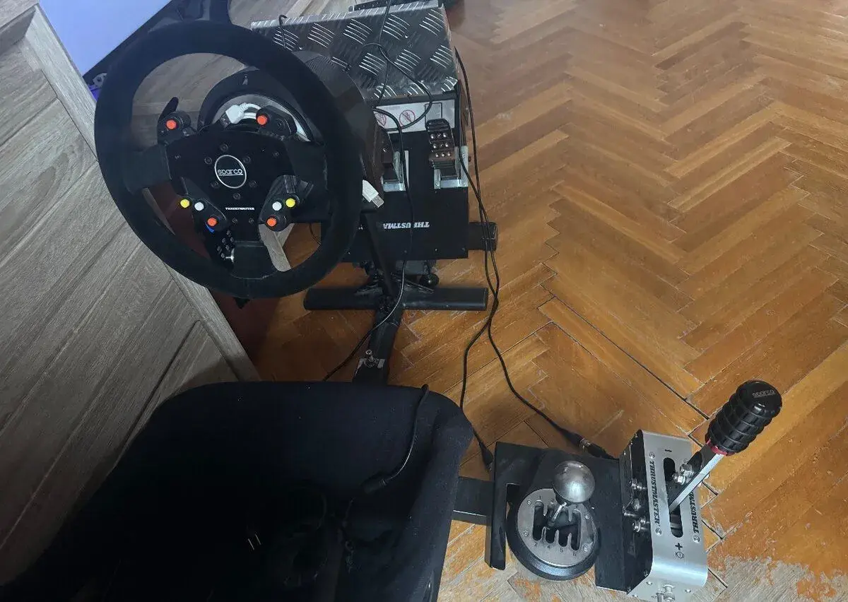 Thrustmaster TGT2 a TX