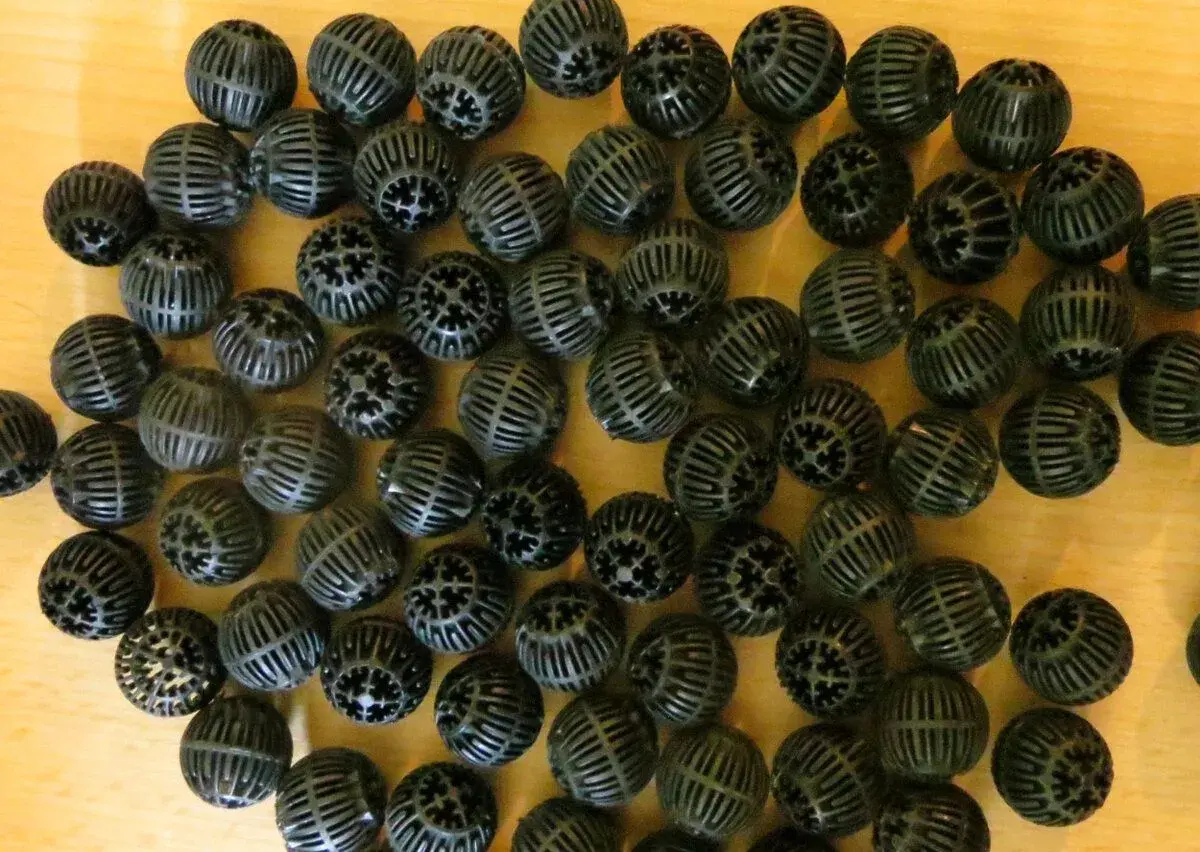 Filtrační medium do akvarijních filtrů 3D bio-kuličky 2litry