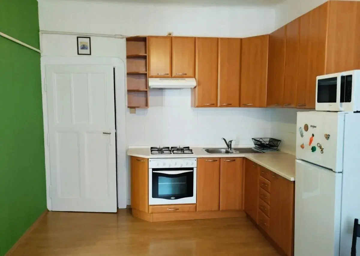Pronájem zařízeného bytu 1+1, 50 m² – Praha 7, Holešovice, U