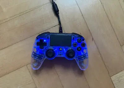 Nacon Wired Compact Controller pro PS4/5