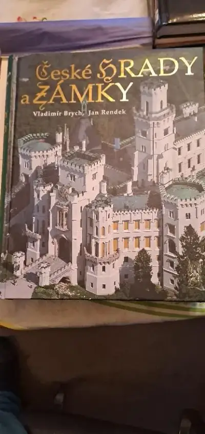 Encyklopedie České hrady a zámky Nová cena 100,- Kč