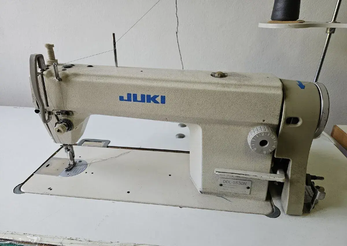 JUKI DDL-5530N – průmyslový šicí stroj