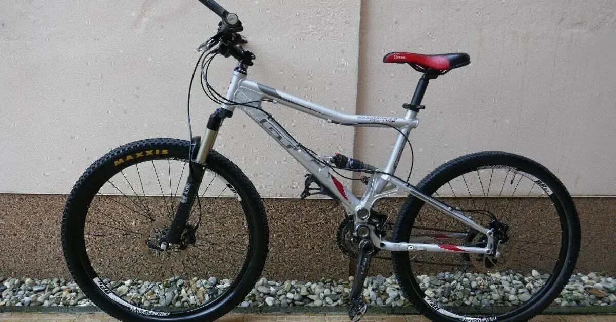 Celoodpružené horské kolo (MTB XC FS)GT Marathon 3.0