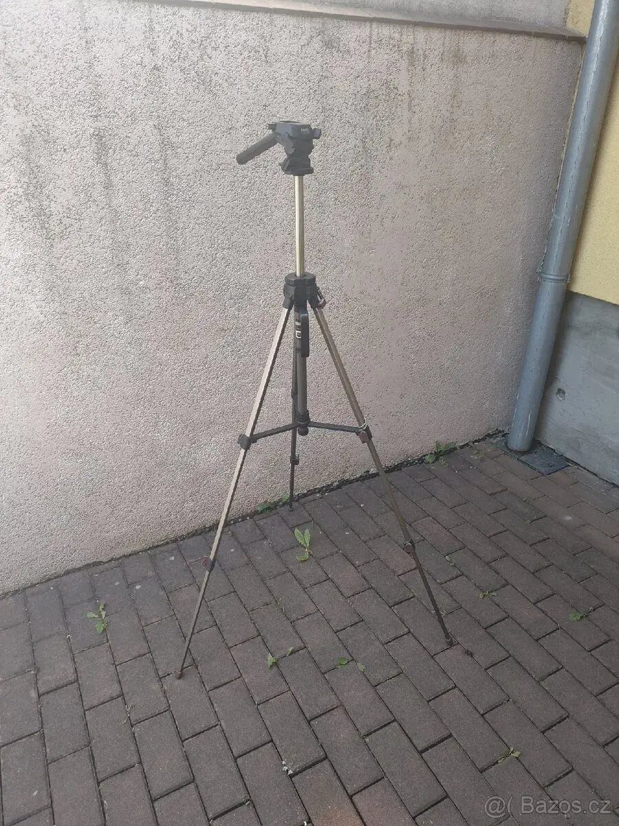 Stativ na fotoaparát