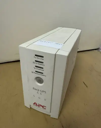 Záložní zdroj APC Back-UPS 500 -BEZ baterie-
