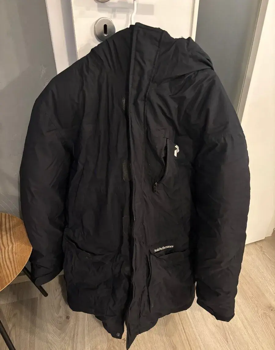 Pánská černá parka Peak Performance S D Parka (Velikost M)