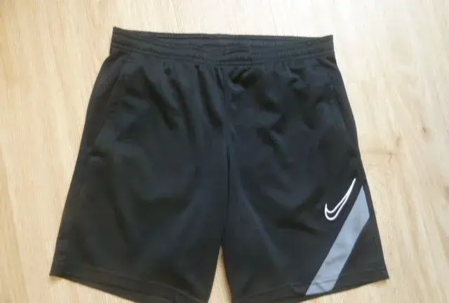 Šortky běžecké NIKE, vel. XS