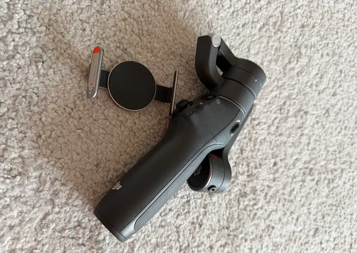 DJI Osmo Mobile 6 — stabilizátor na mobil, top stav