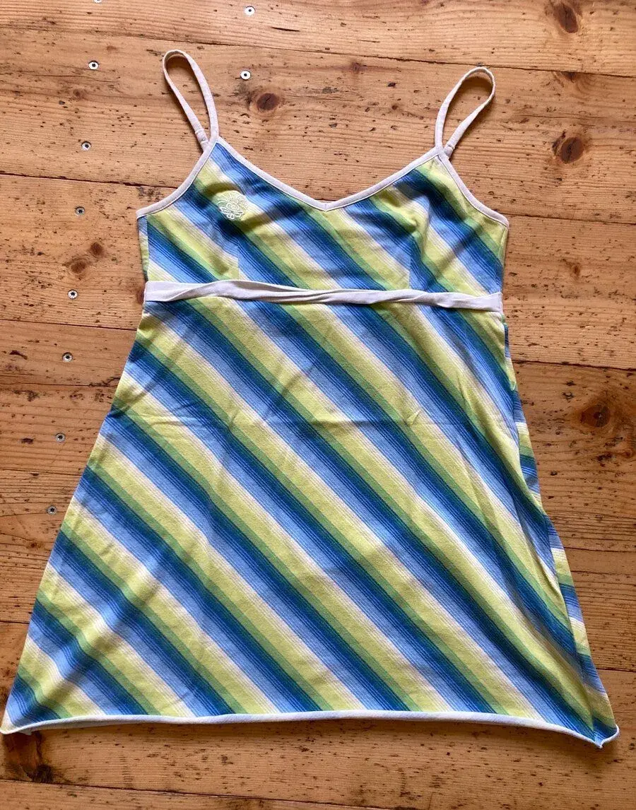 Dlouhé tílko Ripcurl vel S, ležérní styl