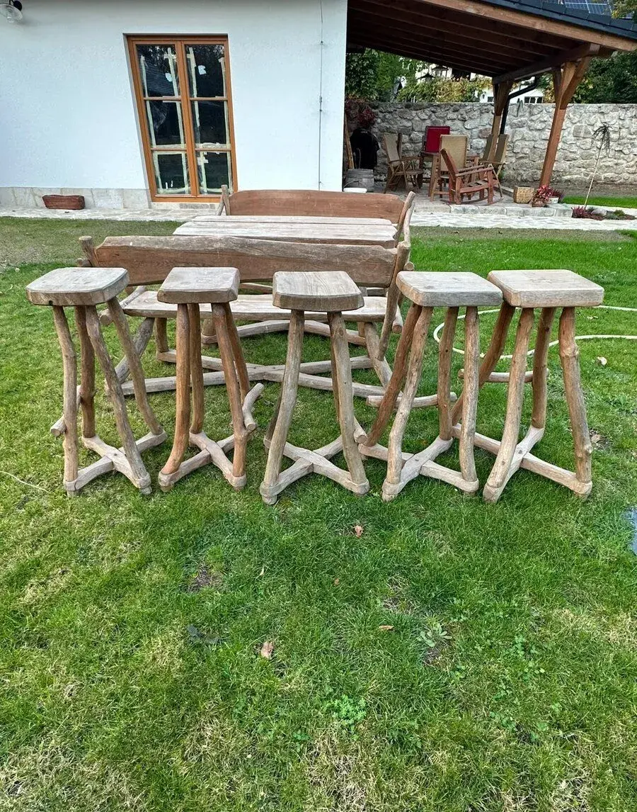 Masivní rustikální zahradní set – stůl, 2x lavice a 5x židle