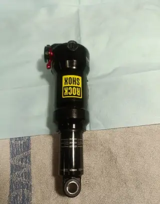 Zadní tlumič Rock Shox deluxe RL 3