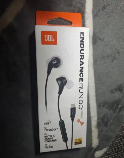 Sluchatka JBL