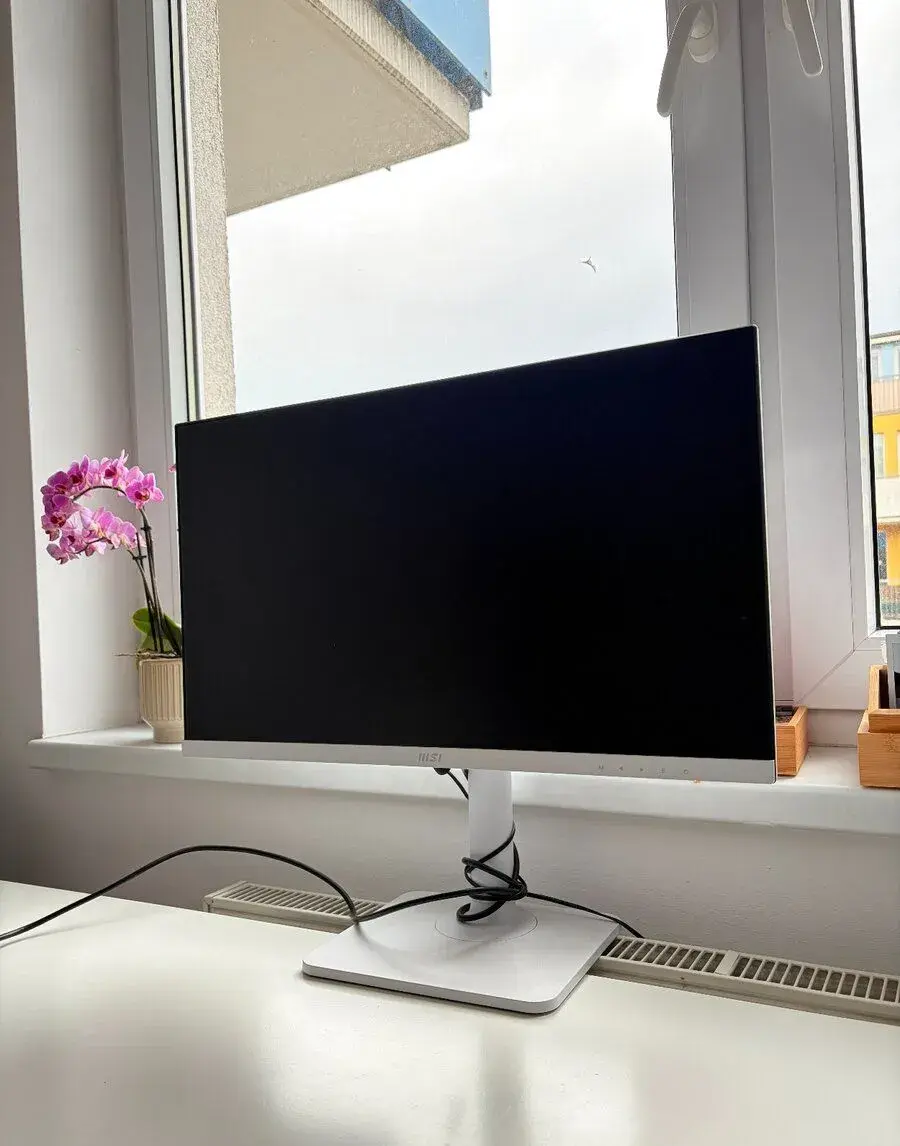 MSI 24" Full HD monitor Modern MD241PW