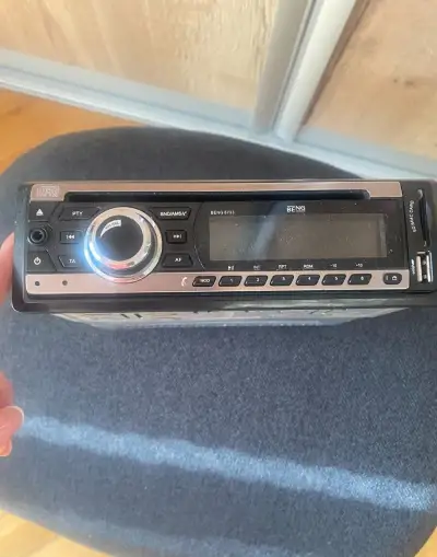 autoradio s CD