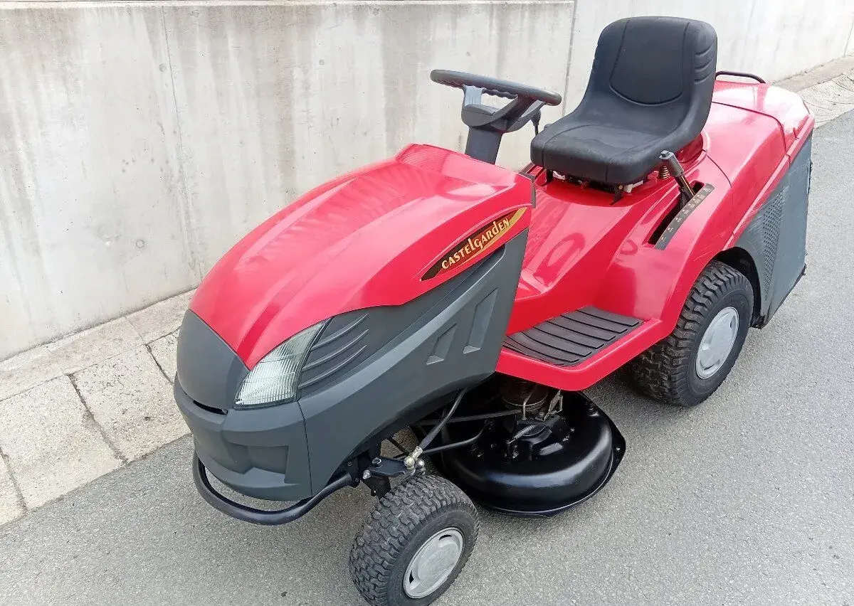 Zahradní traktor Castelgarden 13.5hp