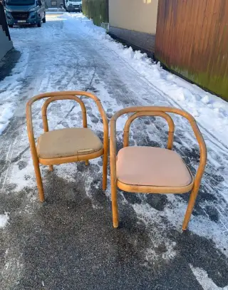Čalouněná židle TON