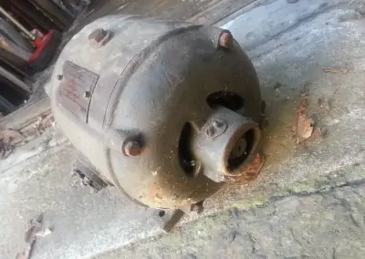 Starý předválečný elektromotor ČKD