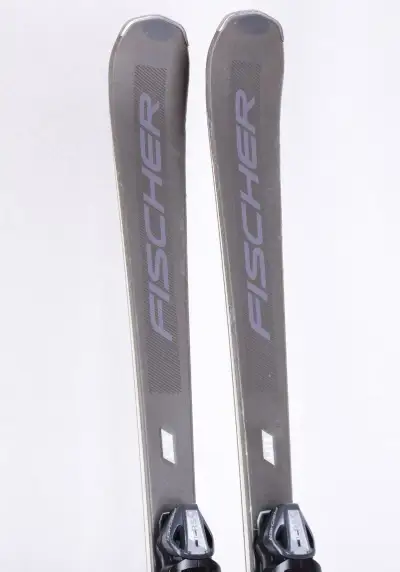 Použité dámské lyže FISCHER RC ONE LITE 68 SLR 2023