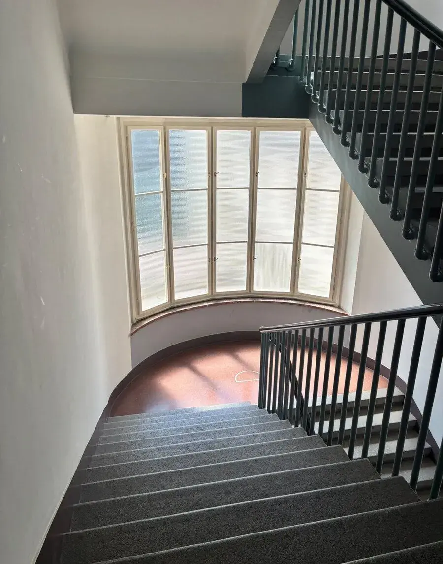Pronájem slunné kanceláře • 13 m², Praha, Národní