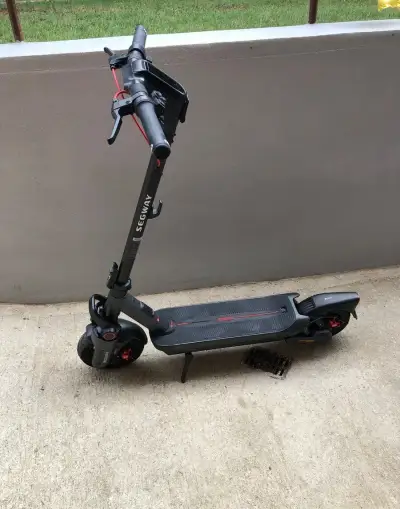 Elektrokoloběžka Segway Max G3-E
