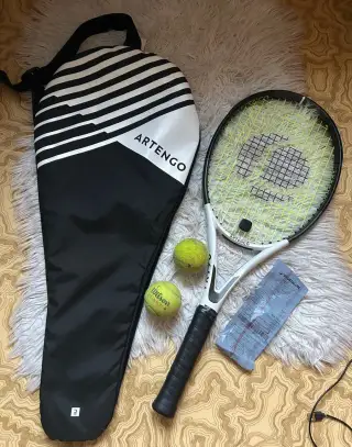 Tenisová raketa
