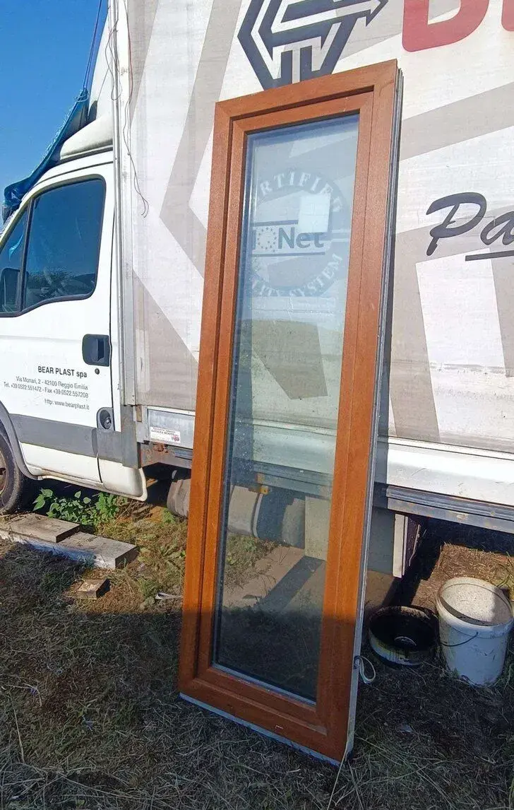Jednokřídlé balkonové dveře